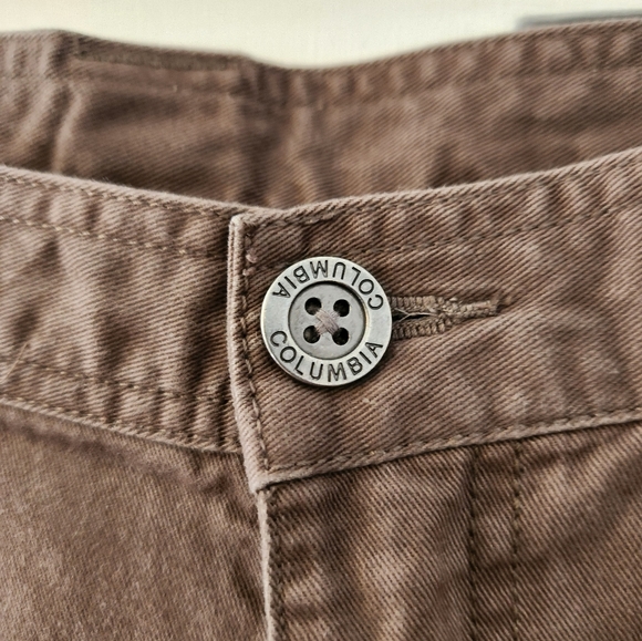 Columbia Cargo Shorts Army Green. Size 36W 10 L. - Picture 2 of 6